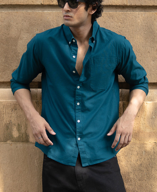 Teal spread collar oxford shirt